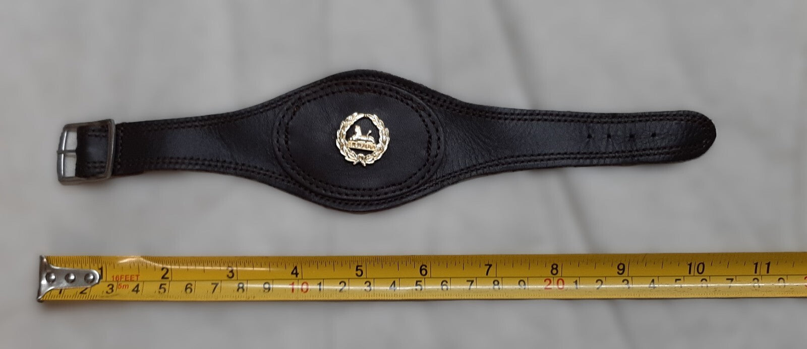 Rifles Egypt Wrist Strap British Army Gold Coloured Insignia Brown Leather Strap
