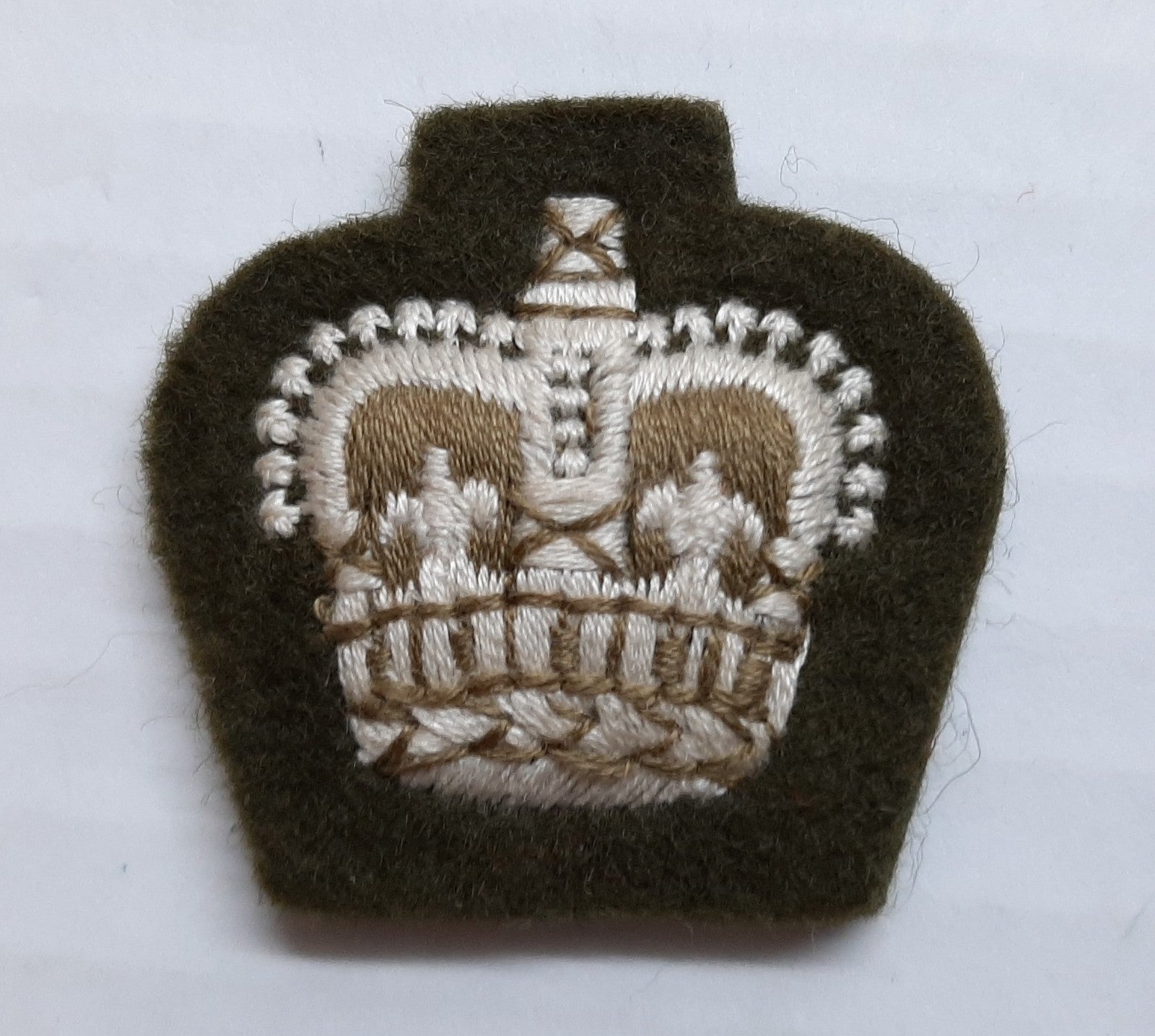 NCO's Khaki Crown 5/8" Household Cavalry and Blues & Royals HCav Queens Crown