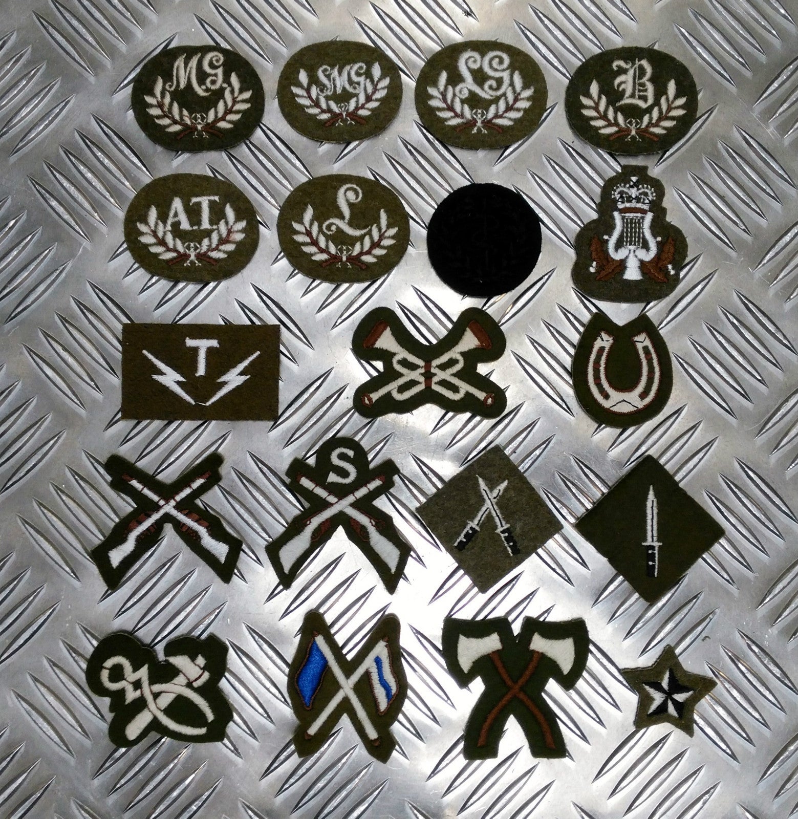 Genuine British Army Trade / Qualification Badges / Patches Assorted Styles