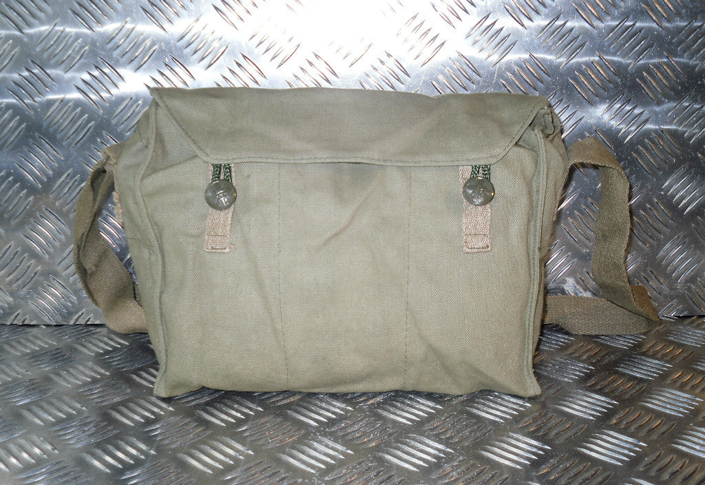 Genuine Army, Vintage Gas Bag. Side / Shoulder / Messenger Bag - G1