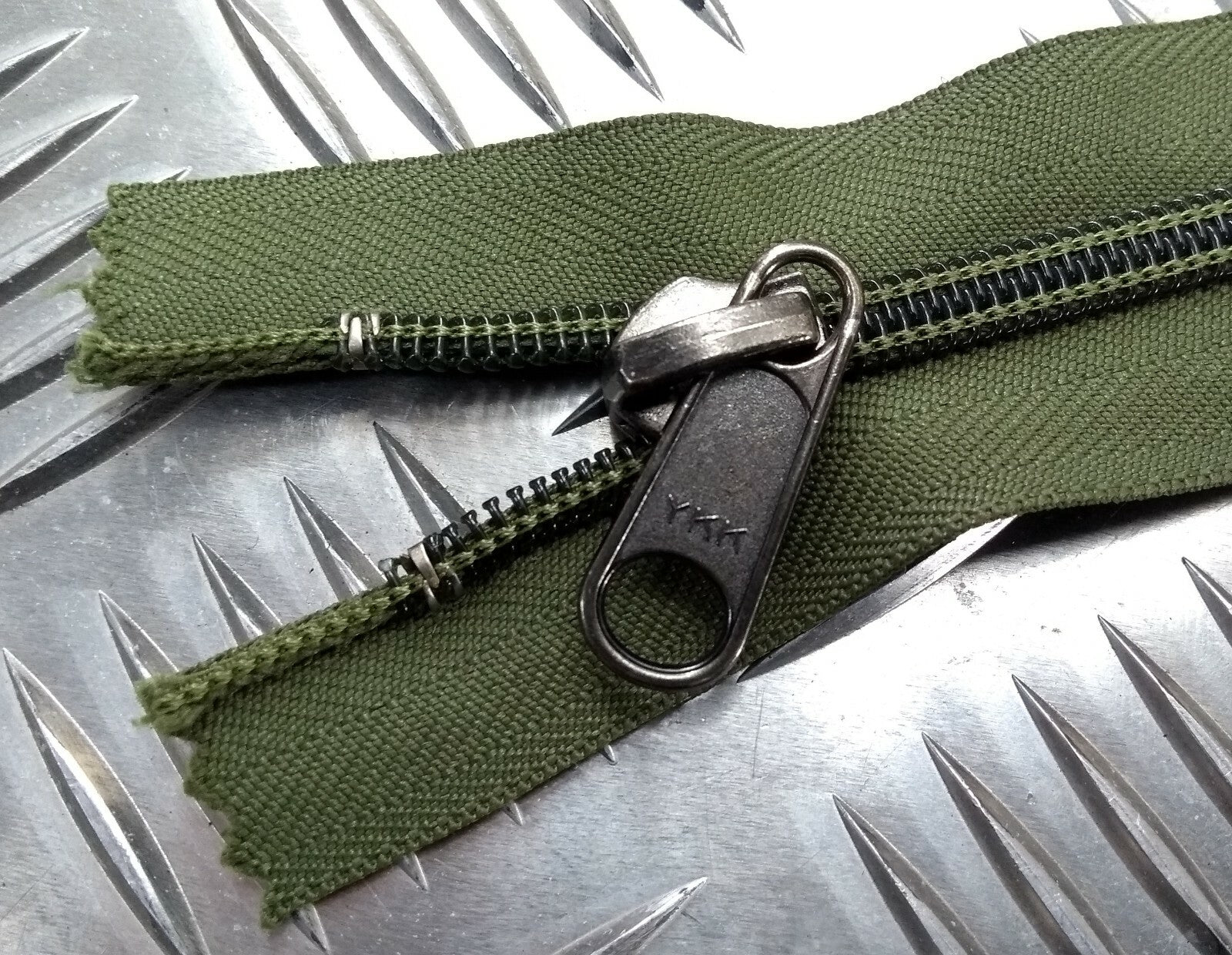 Genuine British YKK 152cm Closed End Green Heavy Duty Zip Zipper