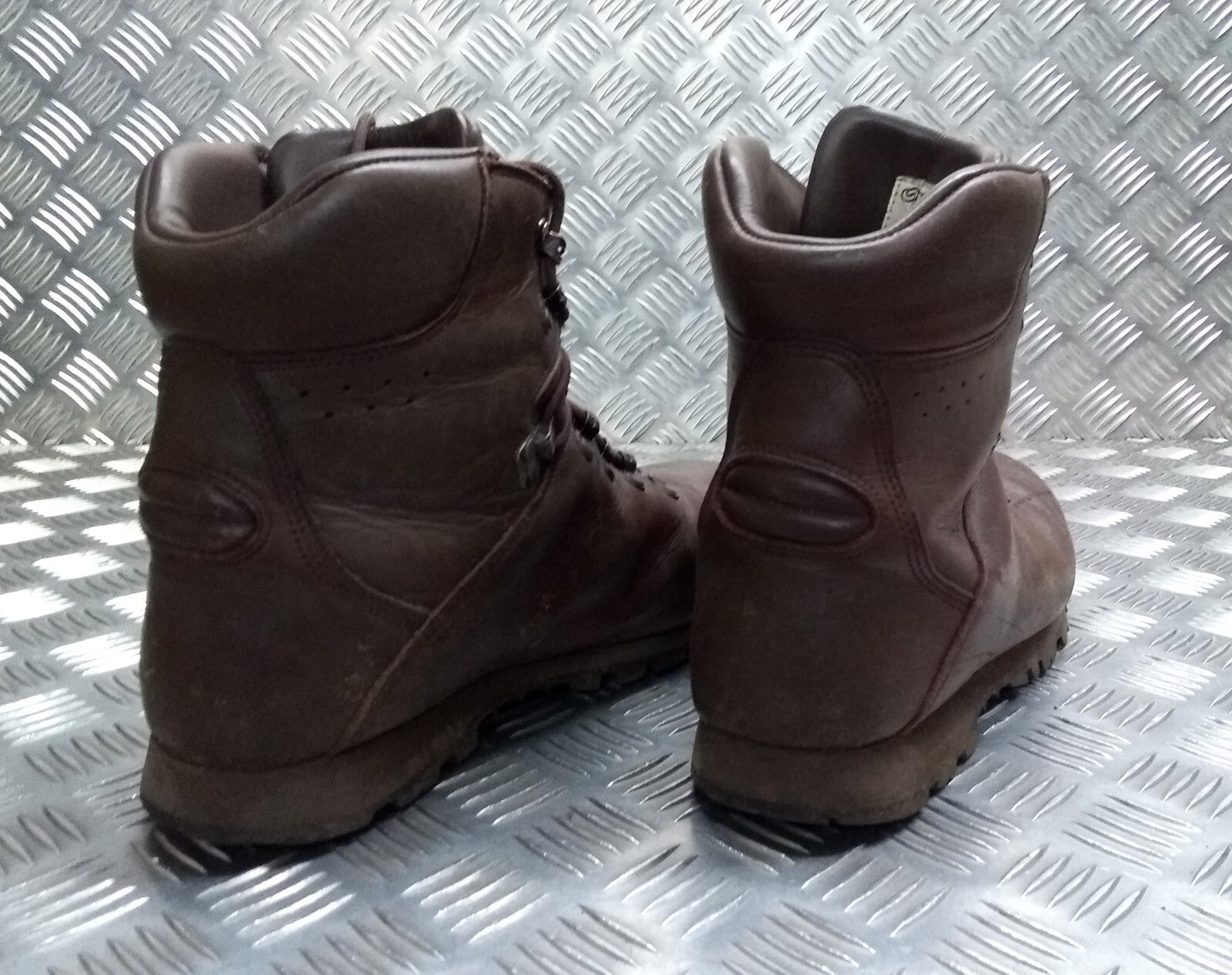 Iturri Army Boots Brown Heavy Wear British Uniform Patrol & Desert Footwear