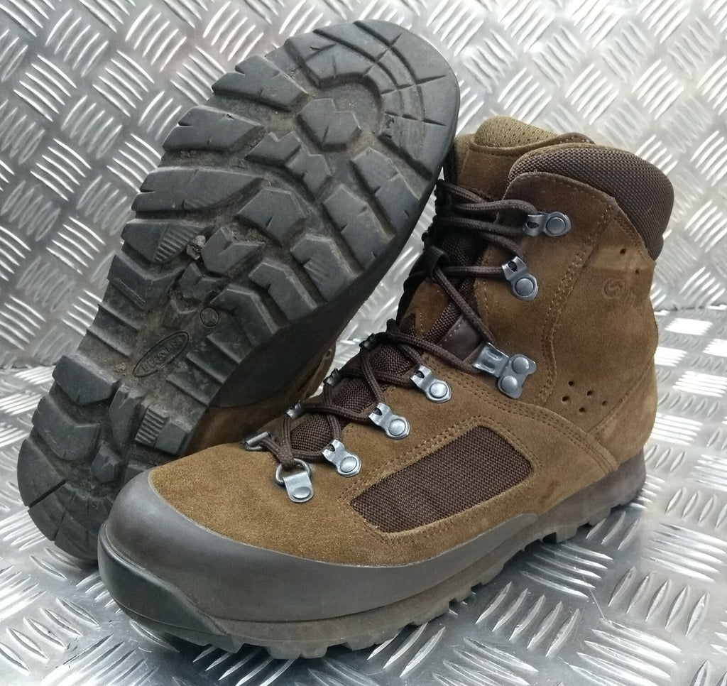 ITURRI Army Style Boots Hi Liability Combat / Patrol Brown Suede