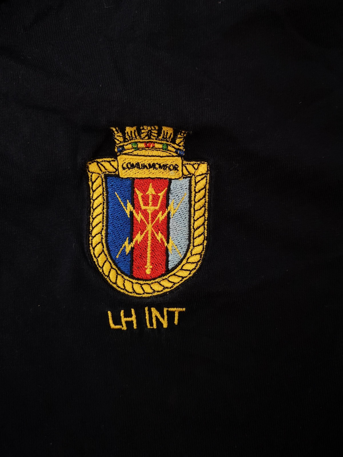 Short Sleeve Dark Blue T-shirt with COMUKMCMFOR LH INT Chest Insignia Size Small
