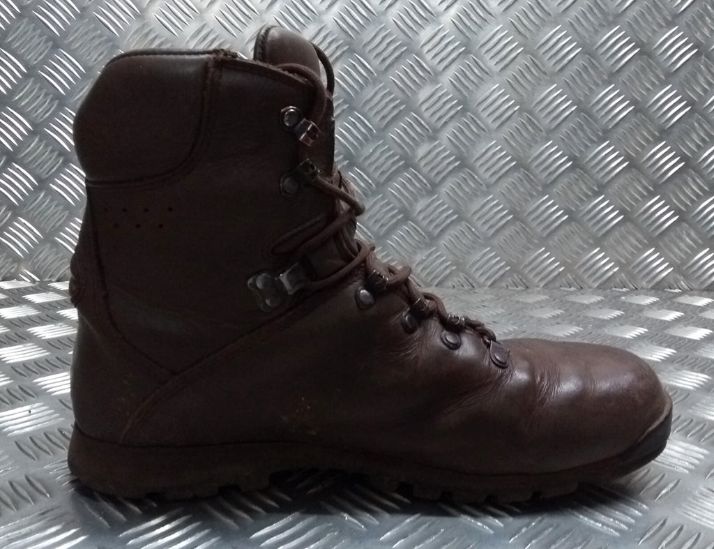 Iturri Army Boots Brown Heavy Wear British Uniform Patrol & Desert Footwear