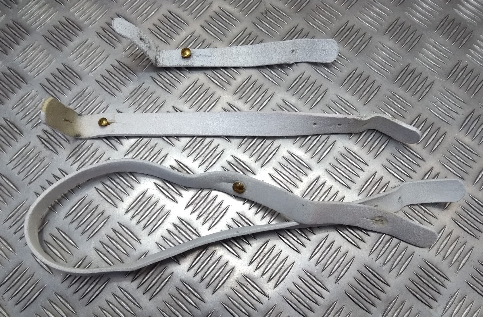 HCav No2 Buff Leather Sword Straps Assorted Lengths Household Cavalry