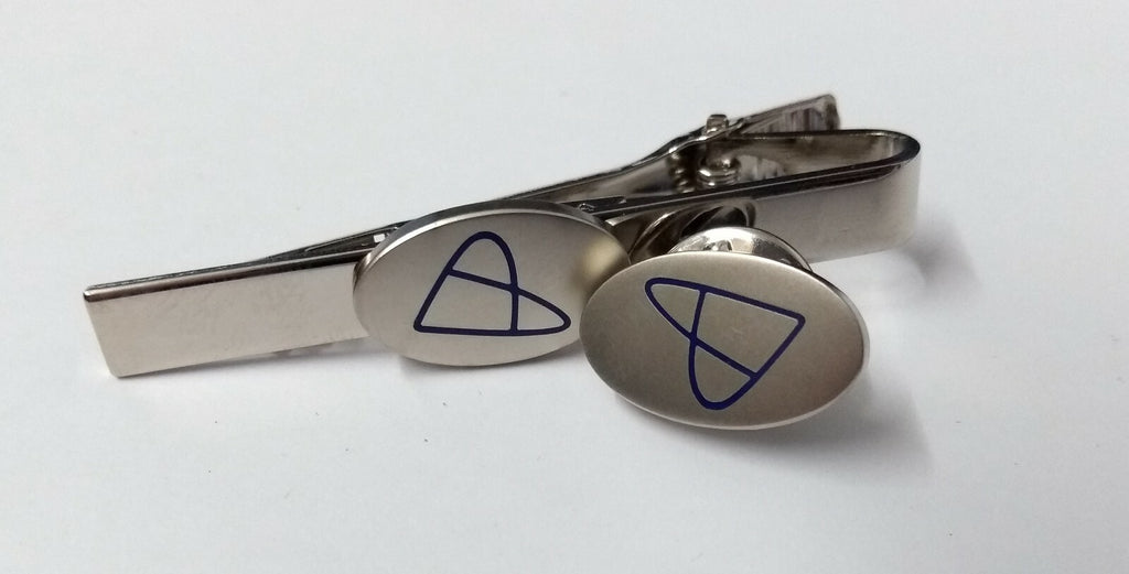 Chrome Double Pivot Tie Clip & matching Lapel Pin Badge Unknow Insignia