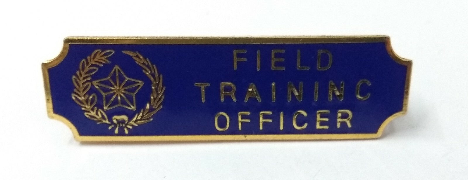 Vintage Field Training Collectors Enamelled Badge Snap Pin Badge