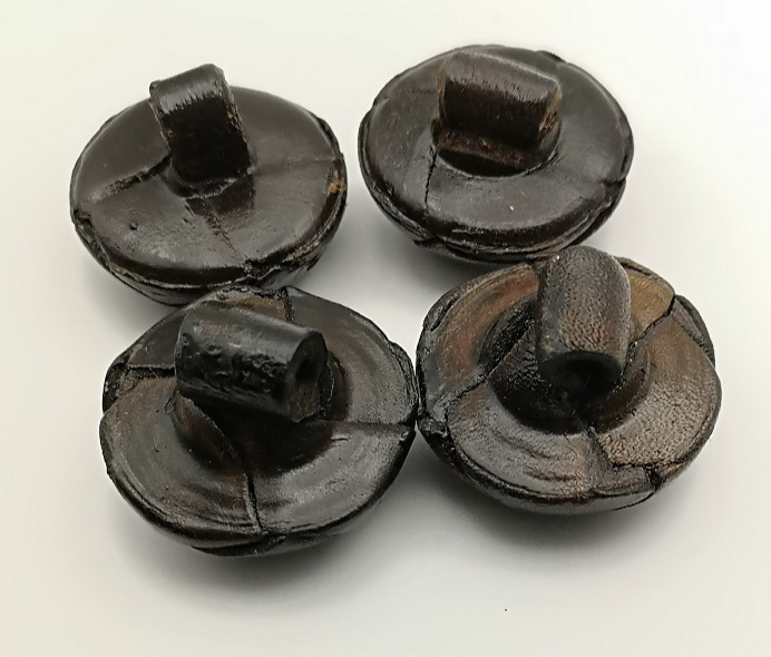 Royal Scots Leather Buttons Offc. Dark Brown Dome 24L x4