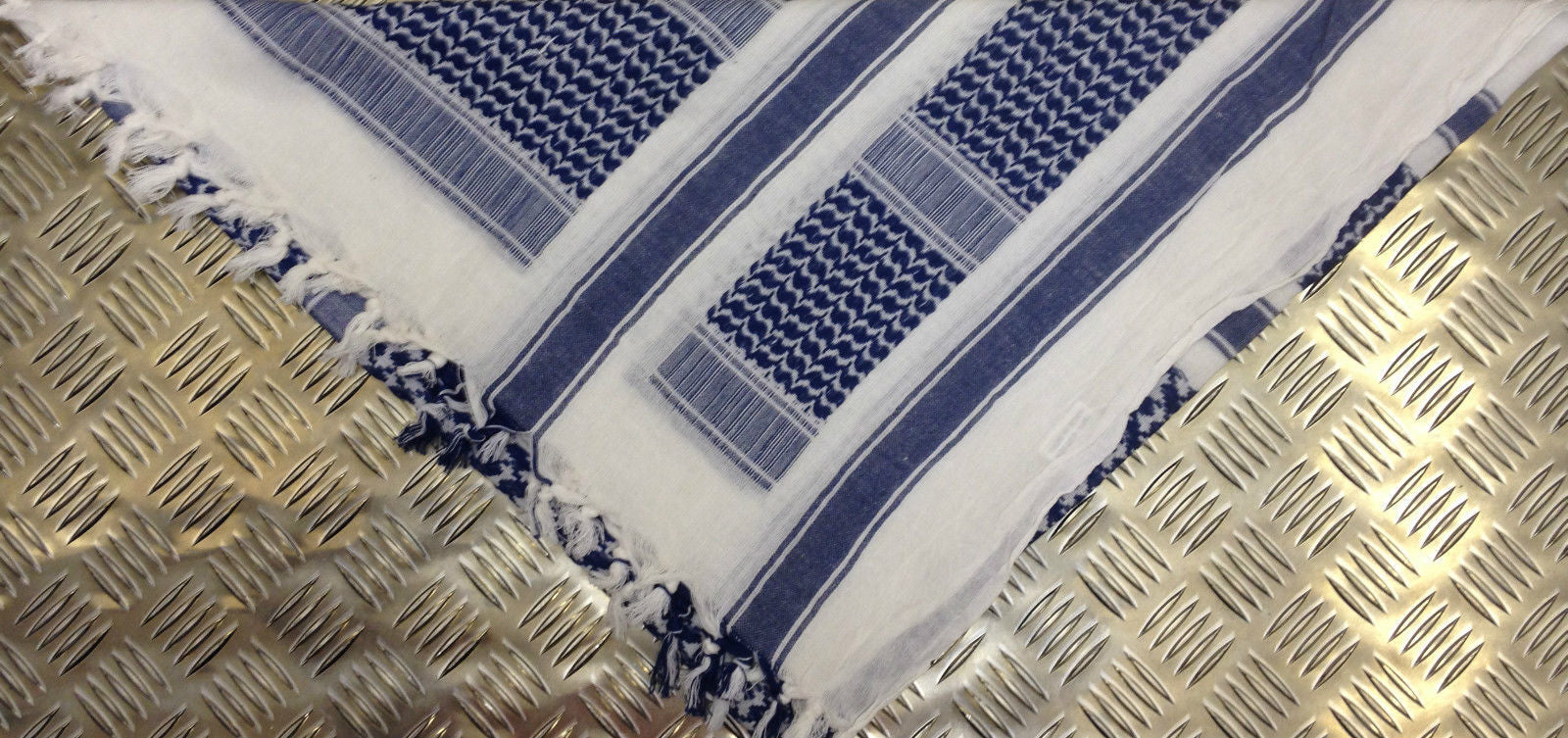 100% Cotton Shemagh / Arab Scarf / Pashmina / Wrap / Sarong. Blue on White - NEW