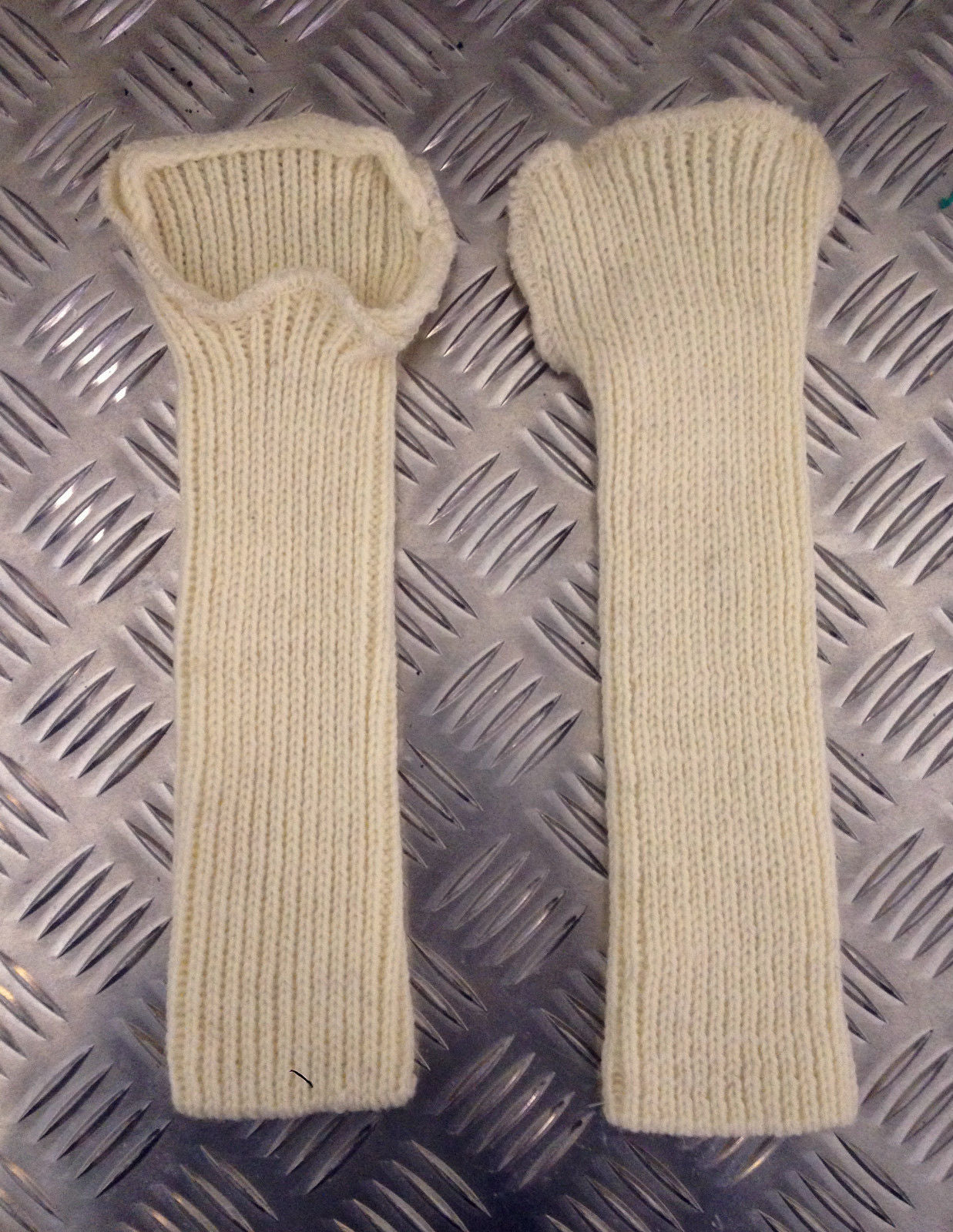 British Army Wool / Woollen Wristlets / Fingerless Gloves - BRAND NEW