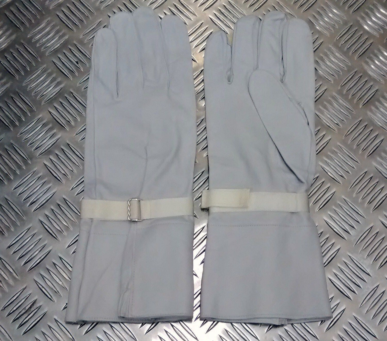 Light Grey Leather Ceremonial Gauntlet Gloves size Large Genuine British - NEW