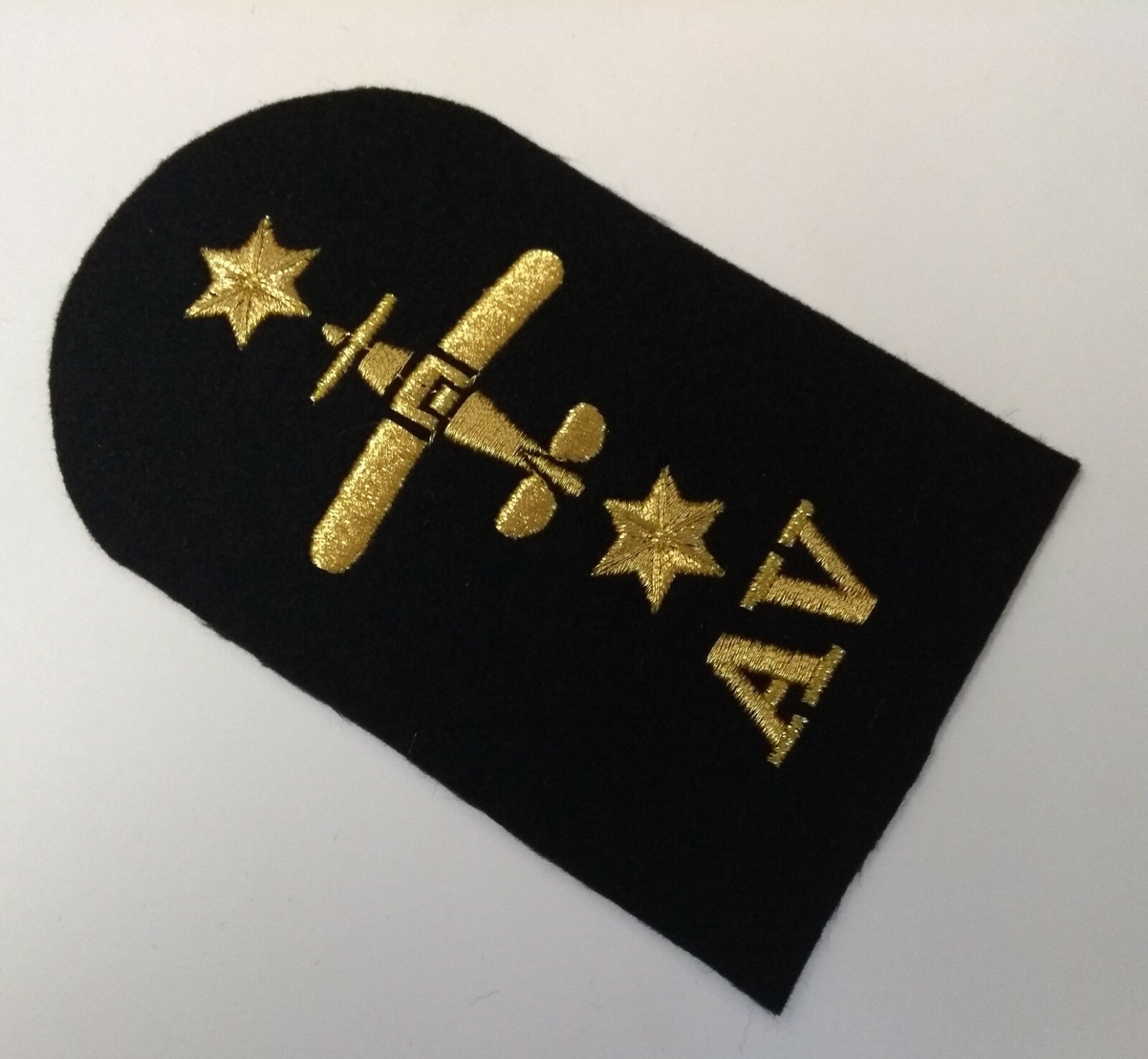 Genuine British Royal Navy AV Leading Rate Avionics Qualification Badge