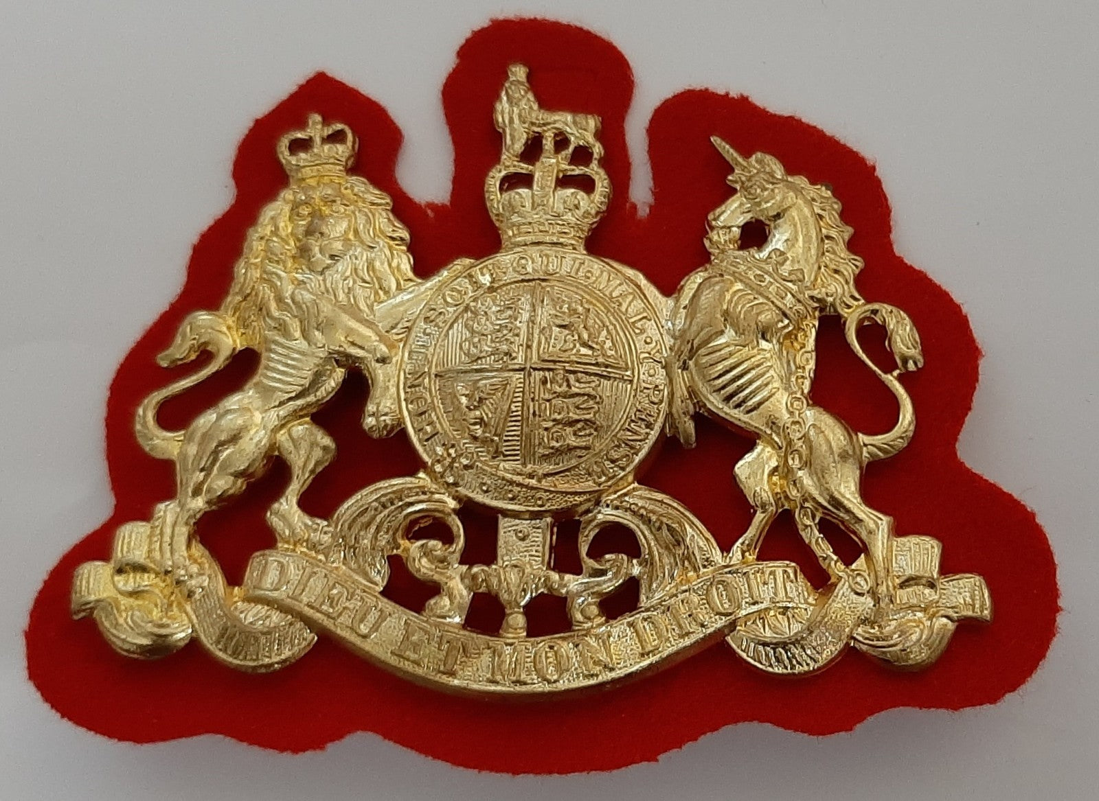 HCav Large Badge Coat of Arms / General Service with Scarlet Felt