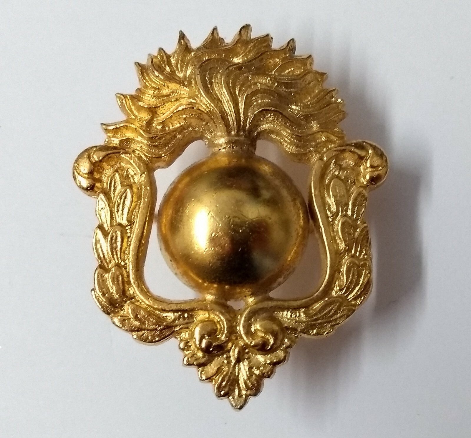 Genuine Vintage British Royal Artillery Cross-Belt Prong Back Ornament