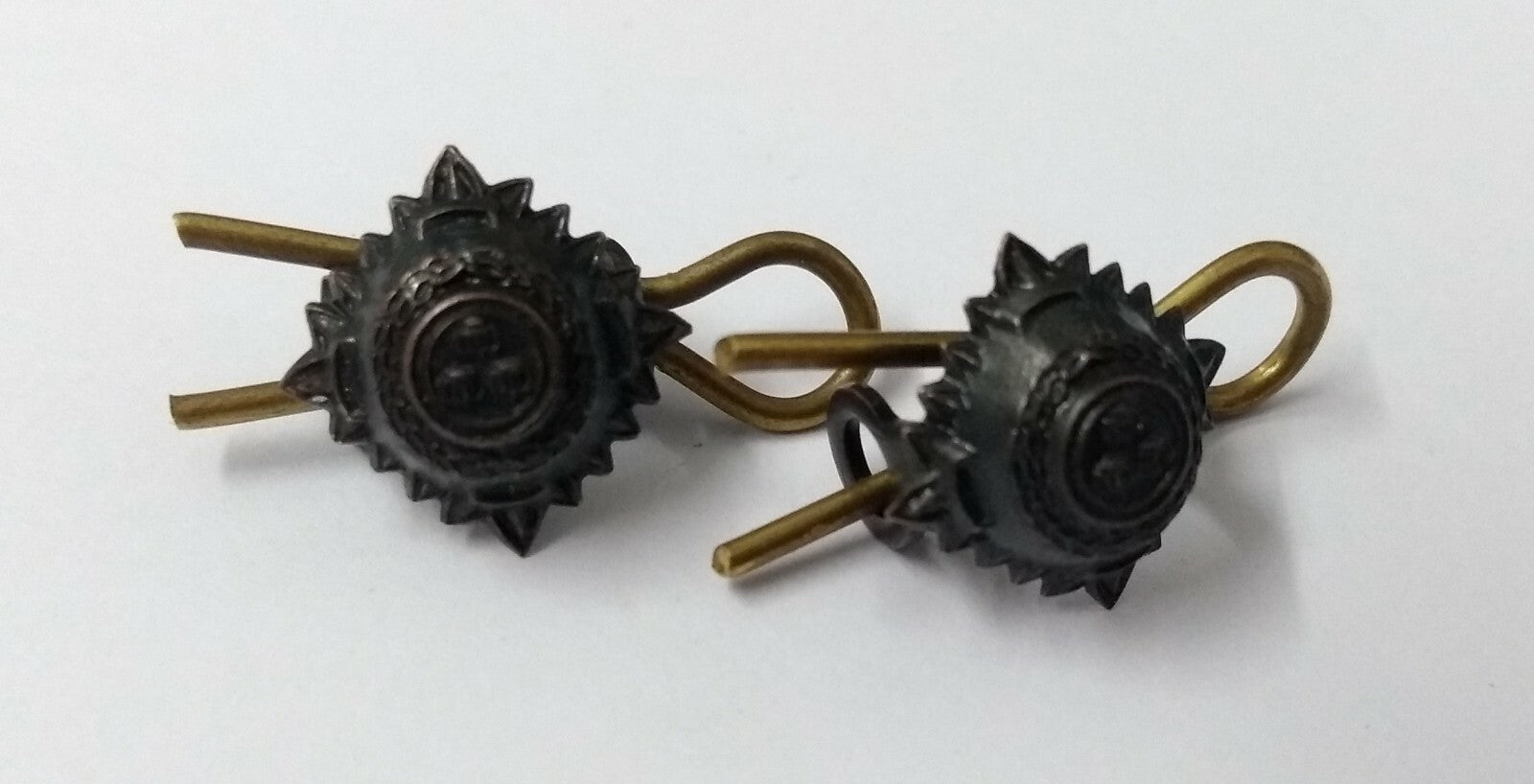 Vintage Rank Star Small Issue Subdued With Split Pin 1 Pair GIM144