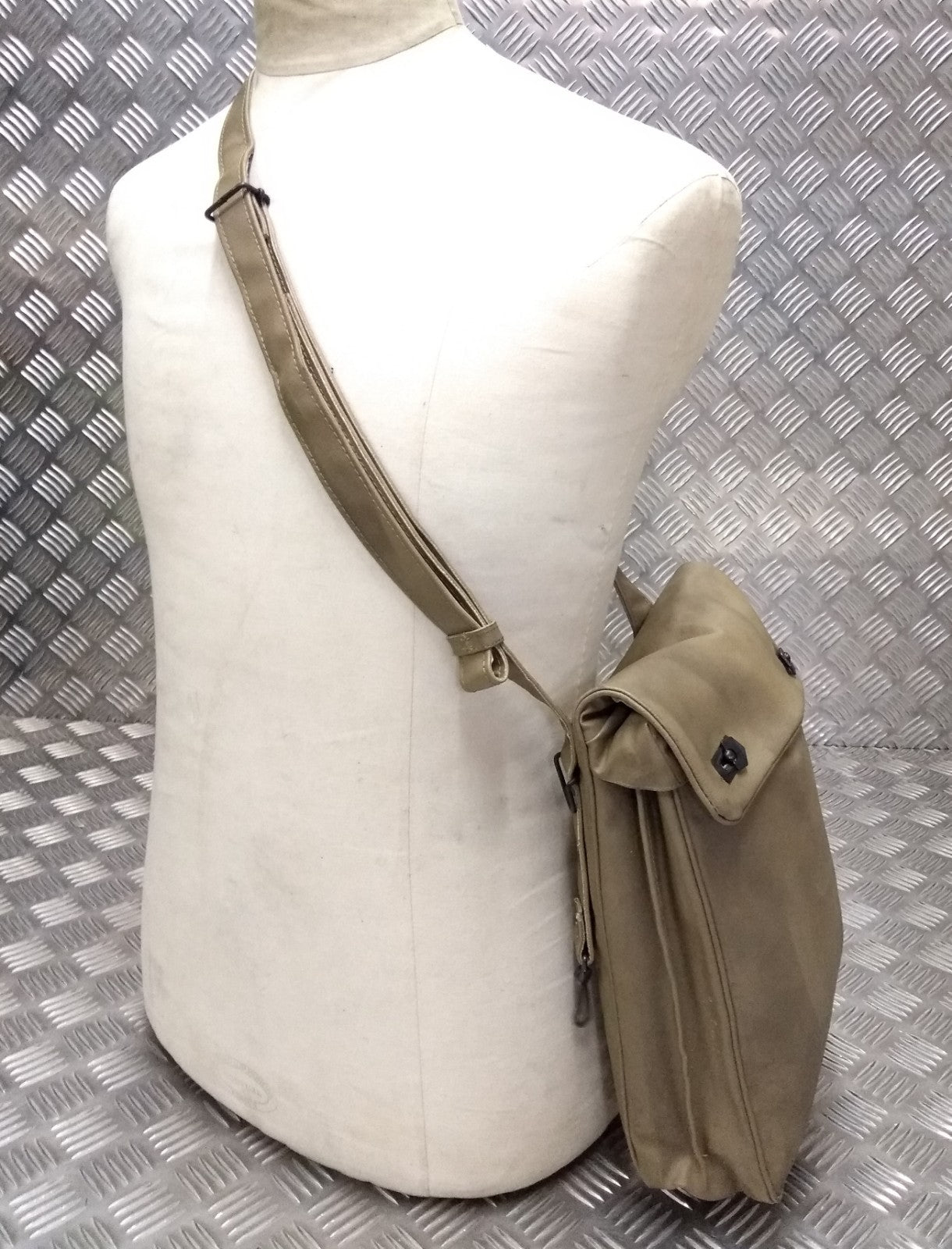 Genuine Vintage Officers Coyote Document Case/Shoulder Instrument Bag