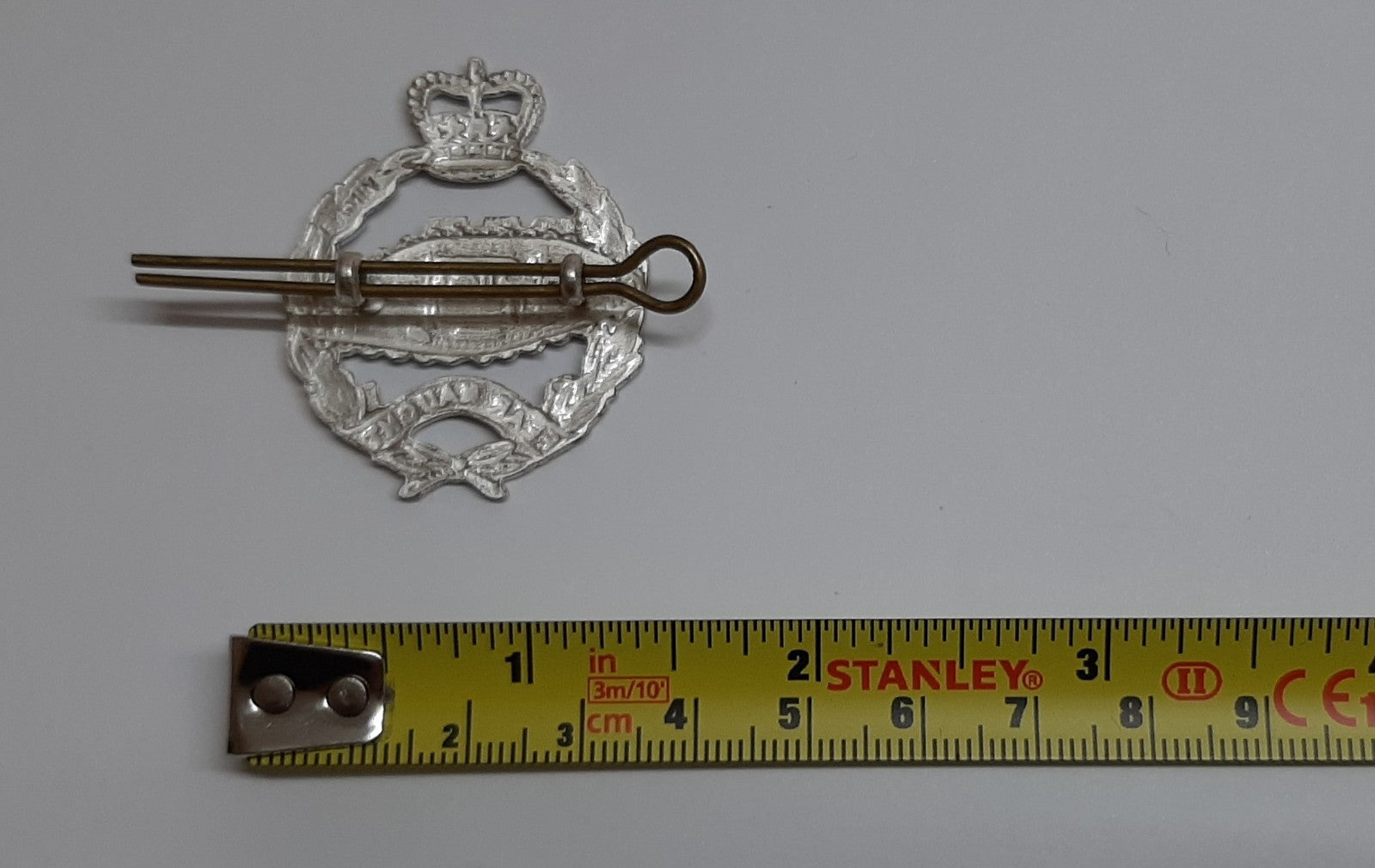 RTR Hat Badge British Army Royal Tank Regiment Queens Crown Old Pattern Insignia