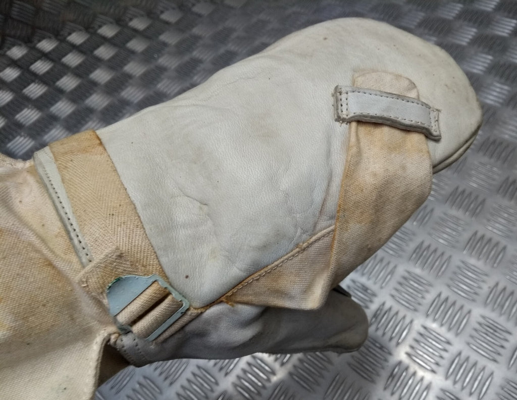 Vintage Arctic Mitts British Army issue Canvas & Chrome Leather & Trigger Finger