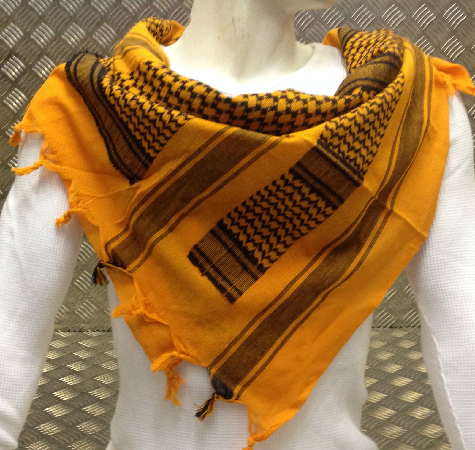100% Cotton Shemagh / Arab Scarf / Pashmina / Wrap / Sarong. Orange & Black NEW