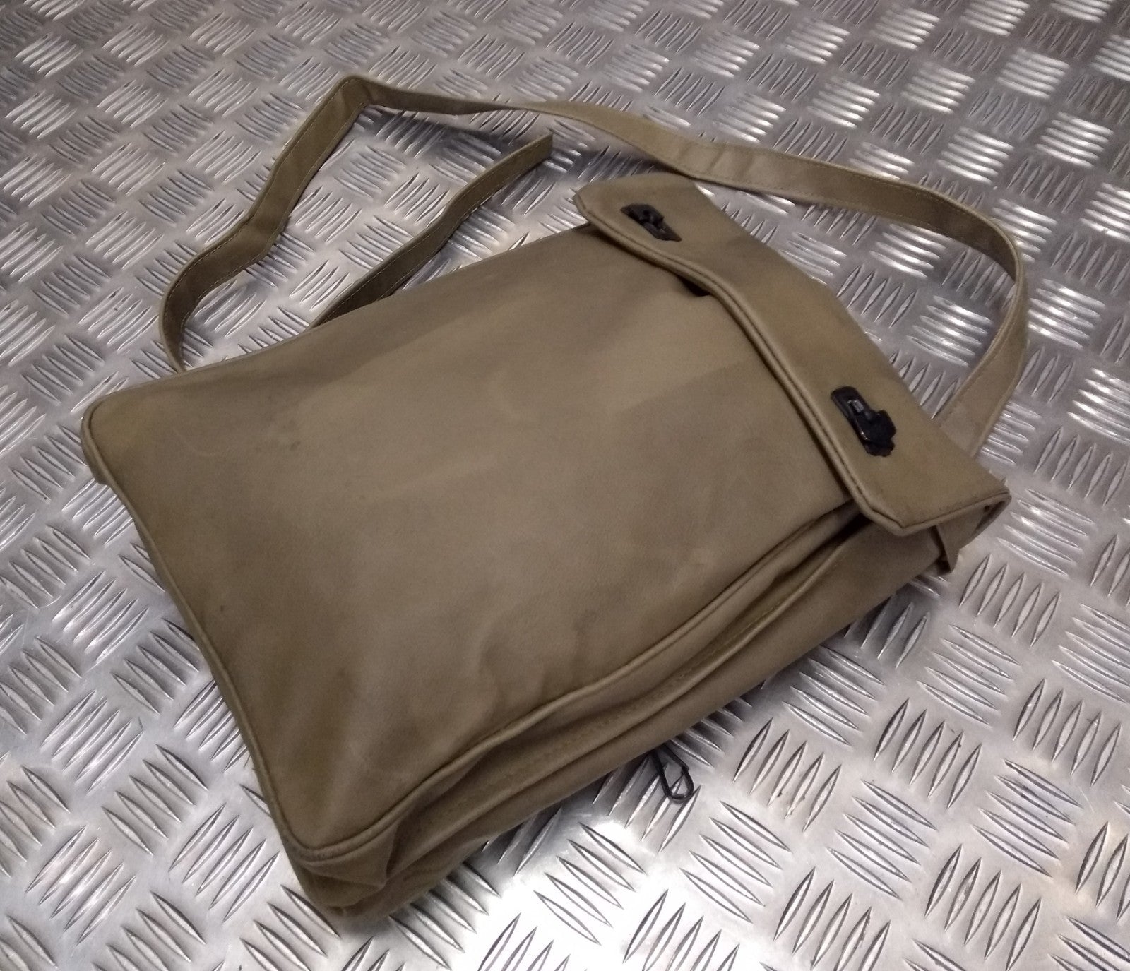 Genuine Vintage Officers Coyote Document Case/Shoulder Instrument Bag