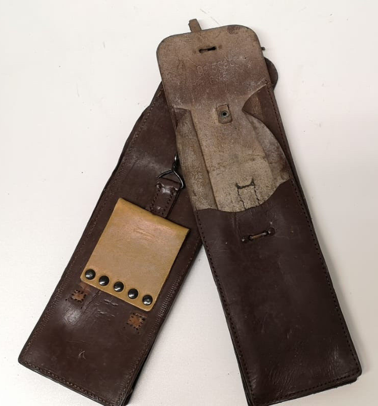 Vintage Issue Leather Ammo / Utility Pouches Dark Brown x2