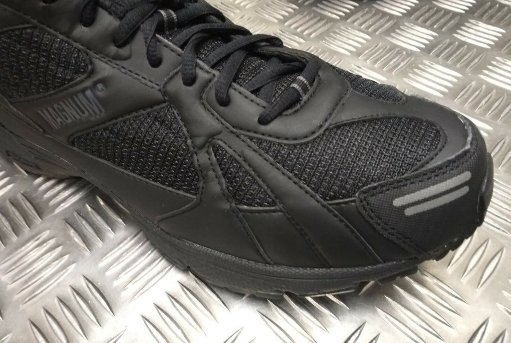 Magnum Trainers British Army Outdoor Issue Male Vibram Sole M.U.S.T Black