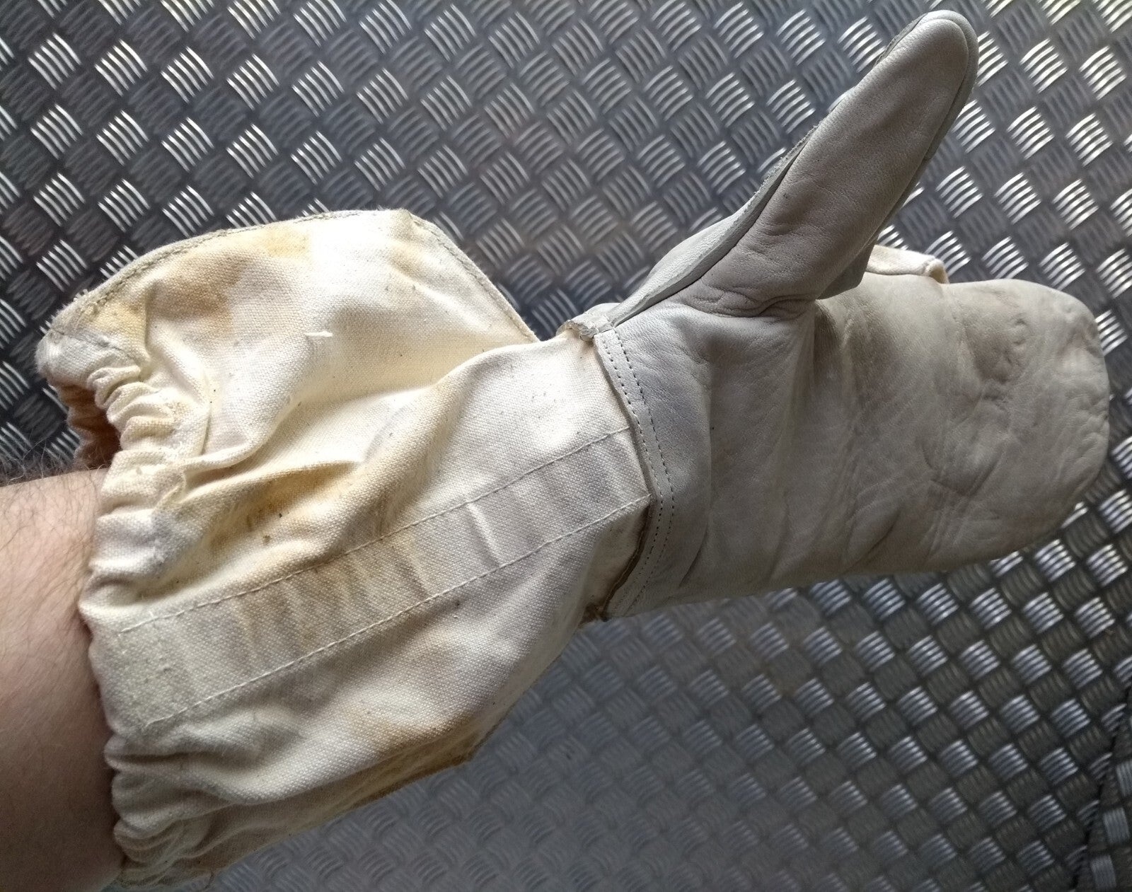 Vintage Arctic Mitts British Army issue Canvas & Chrome Leather & Trigger Finger
