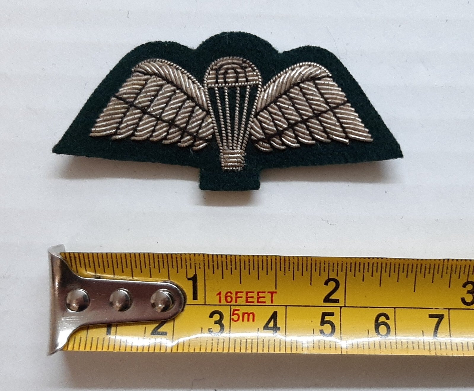Para Wings British Silver on Green Backing Mess Kit Insignia