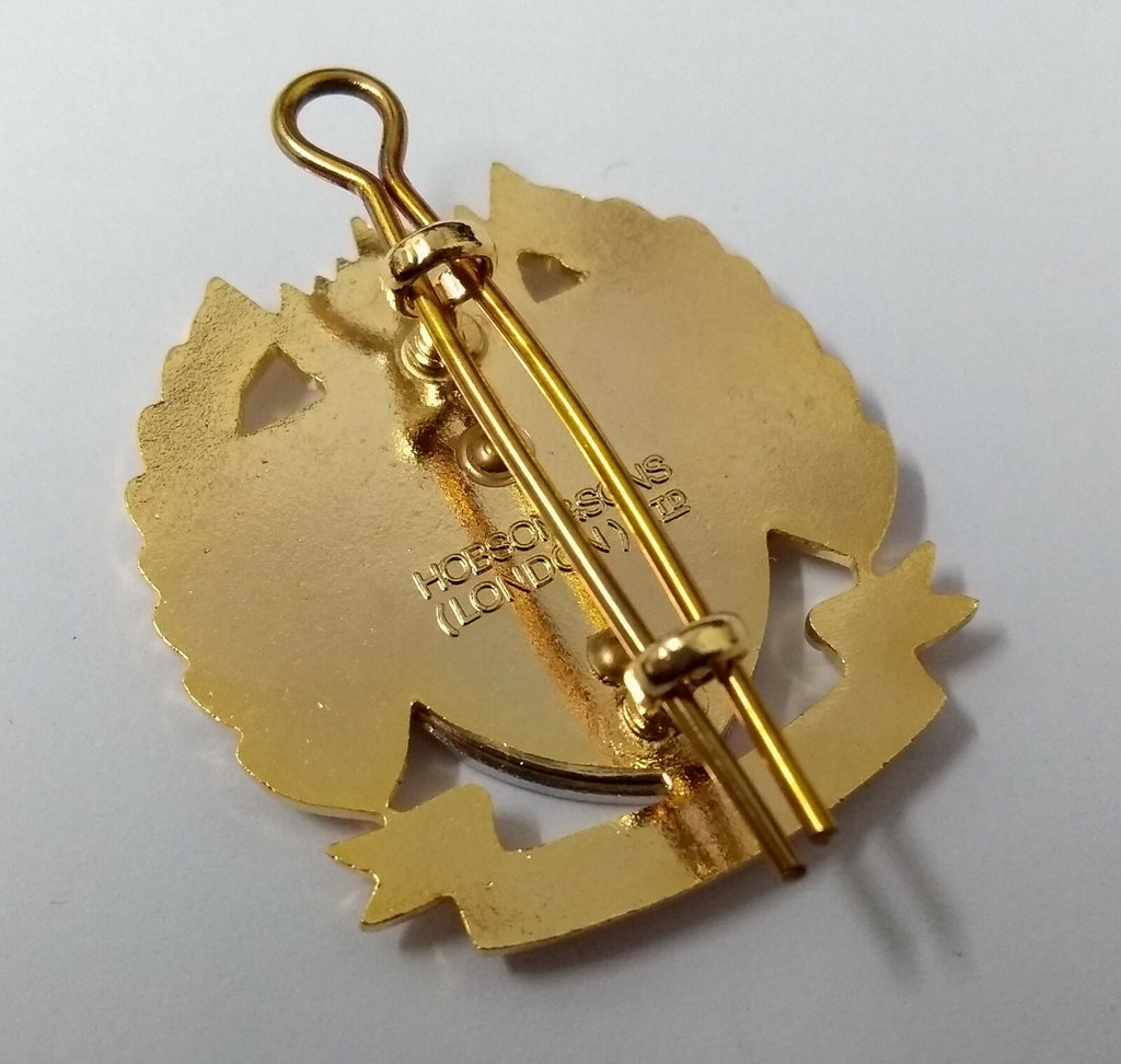 Bahrain Style Shield Insignia Hi Sheen Metal Hat Badge