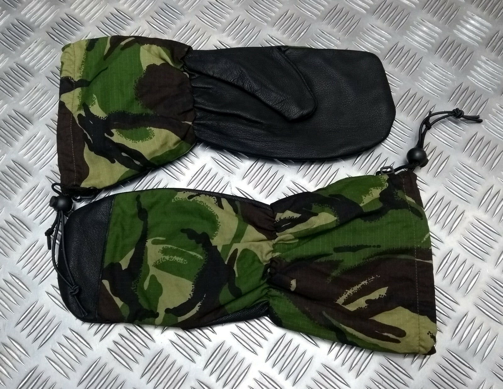 ECW Extreme Cold Weather DPM Camo Mittens Inner MVP Combat Over Gloves
