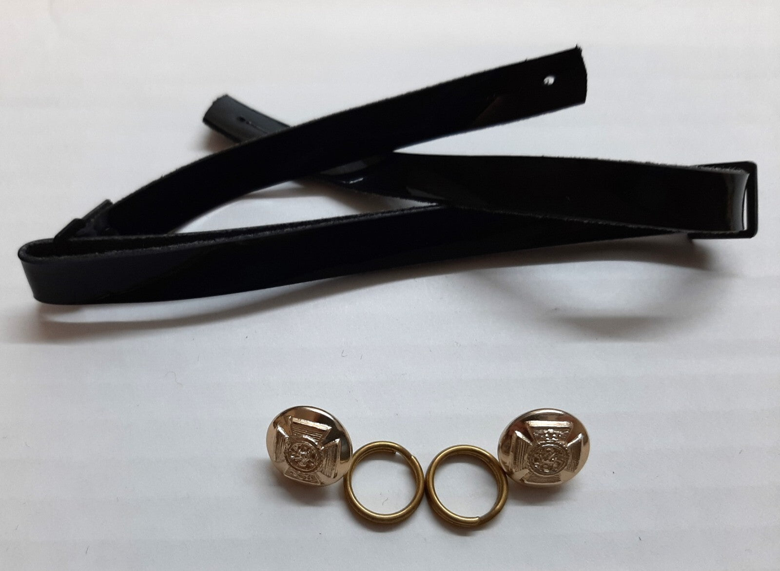 DERR Chin Strap Set With Duke of Edinburgh Royal Regiment Insignia Buttons