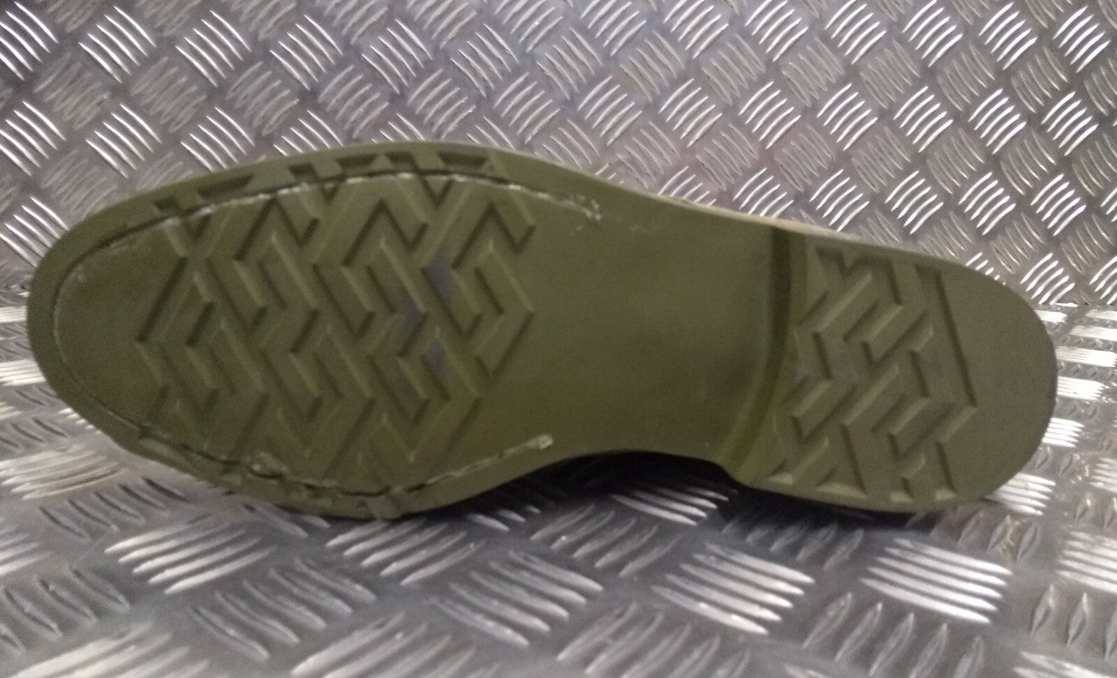 Genuine British Army Issue Soldier Desert Nubuck Suede DMS Sole Ankle Boots