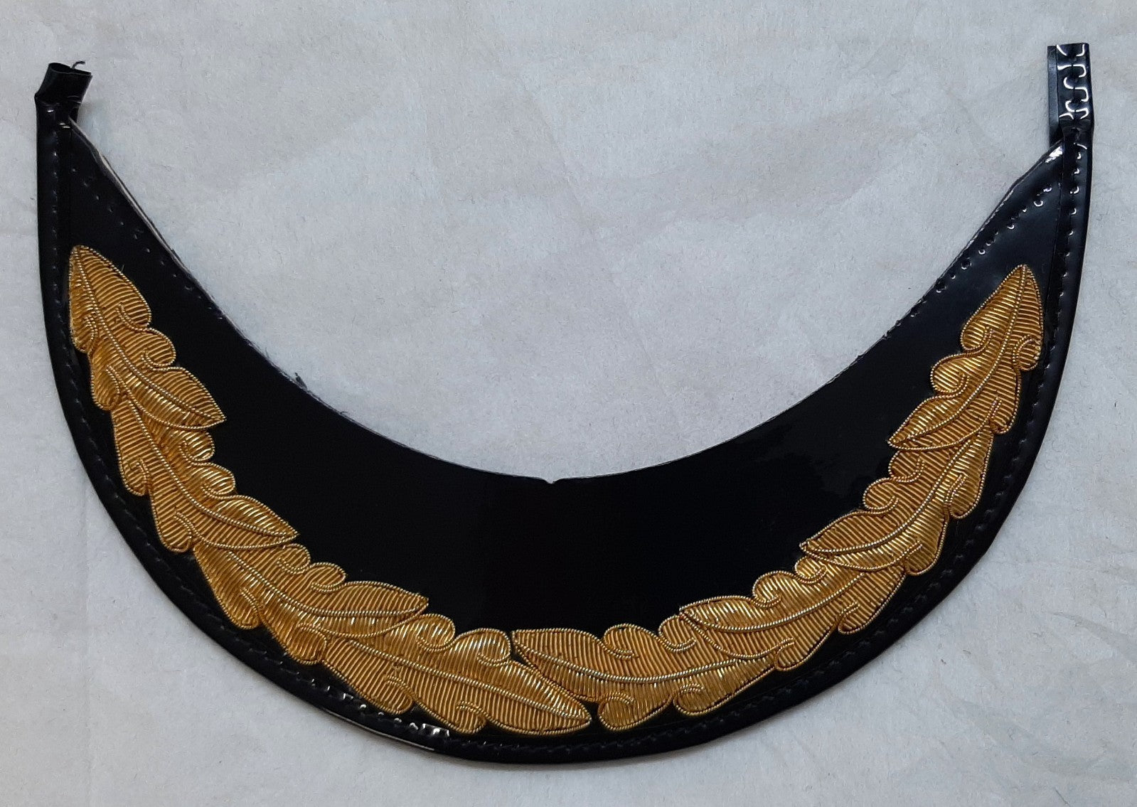 Officers Oakleaf Sprig Gold Wire 1 Row On Black PVC Visor Peak Ex Sample