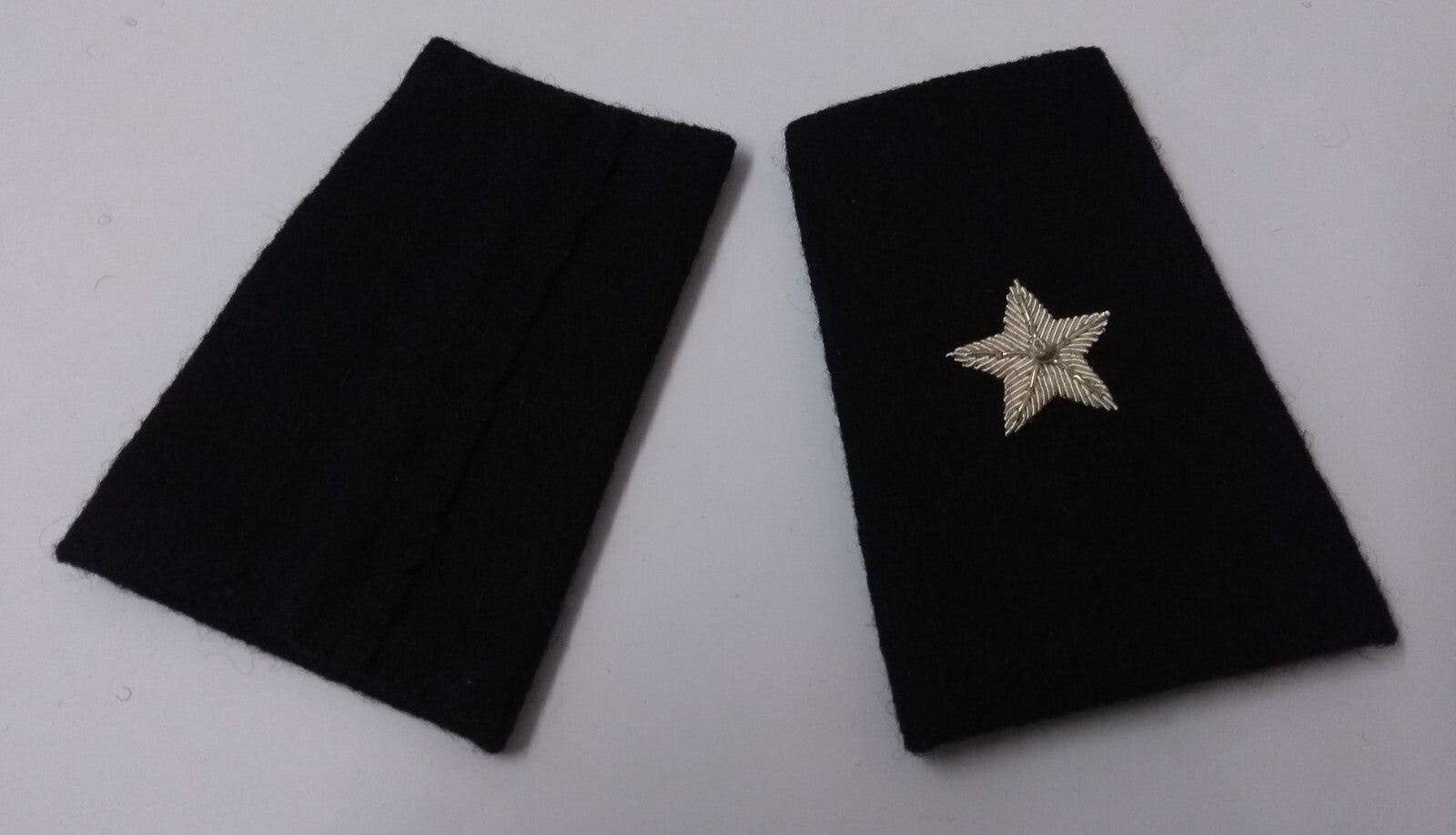 Qatar Winter Slides Shoulder Epaulettes Silver Braided