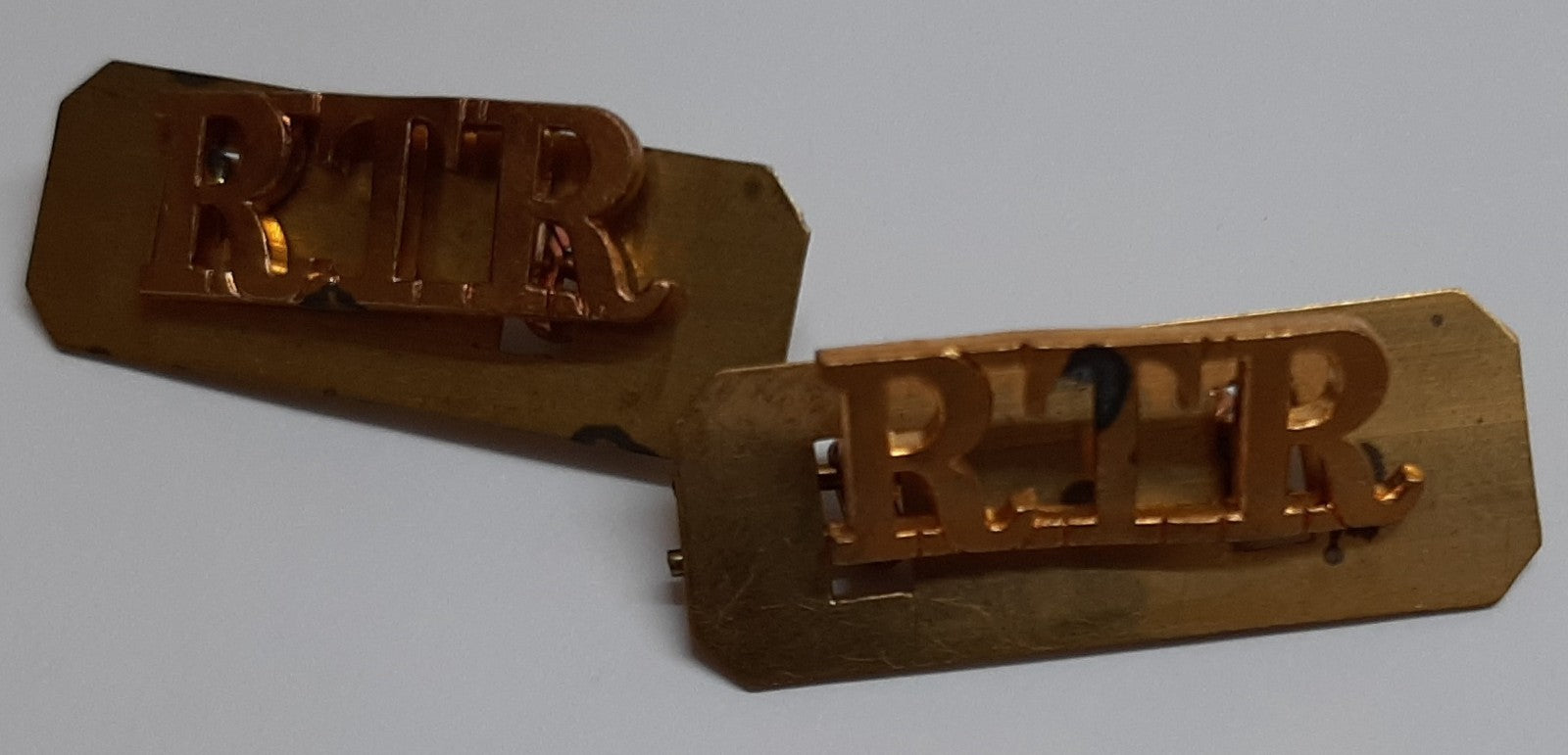 RTR Shoulder Insignia Badge Royal Army Tank "Fear Naught" Vintage Title Badges