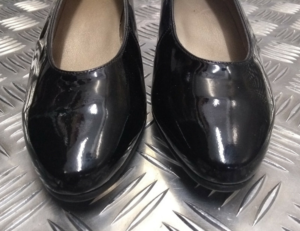 Genuine British WRAF WRNS WRAC Woman's Service Court Patent Leather Shoes