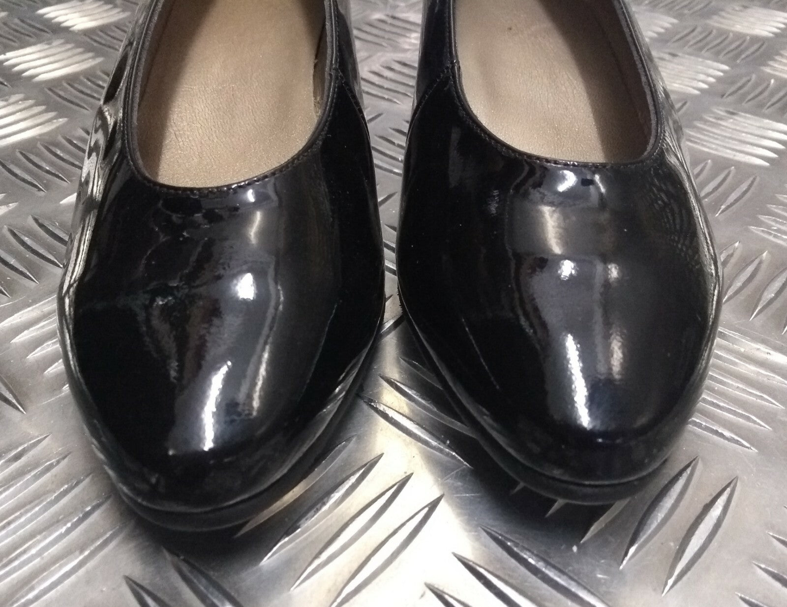 Genuine British WRAF WRNS WRAC Woman's Service Court Patent Leather Shoes