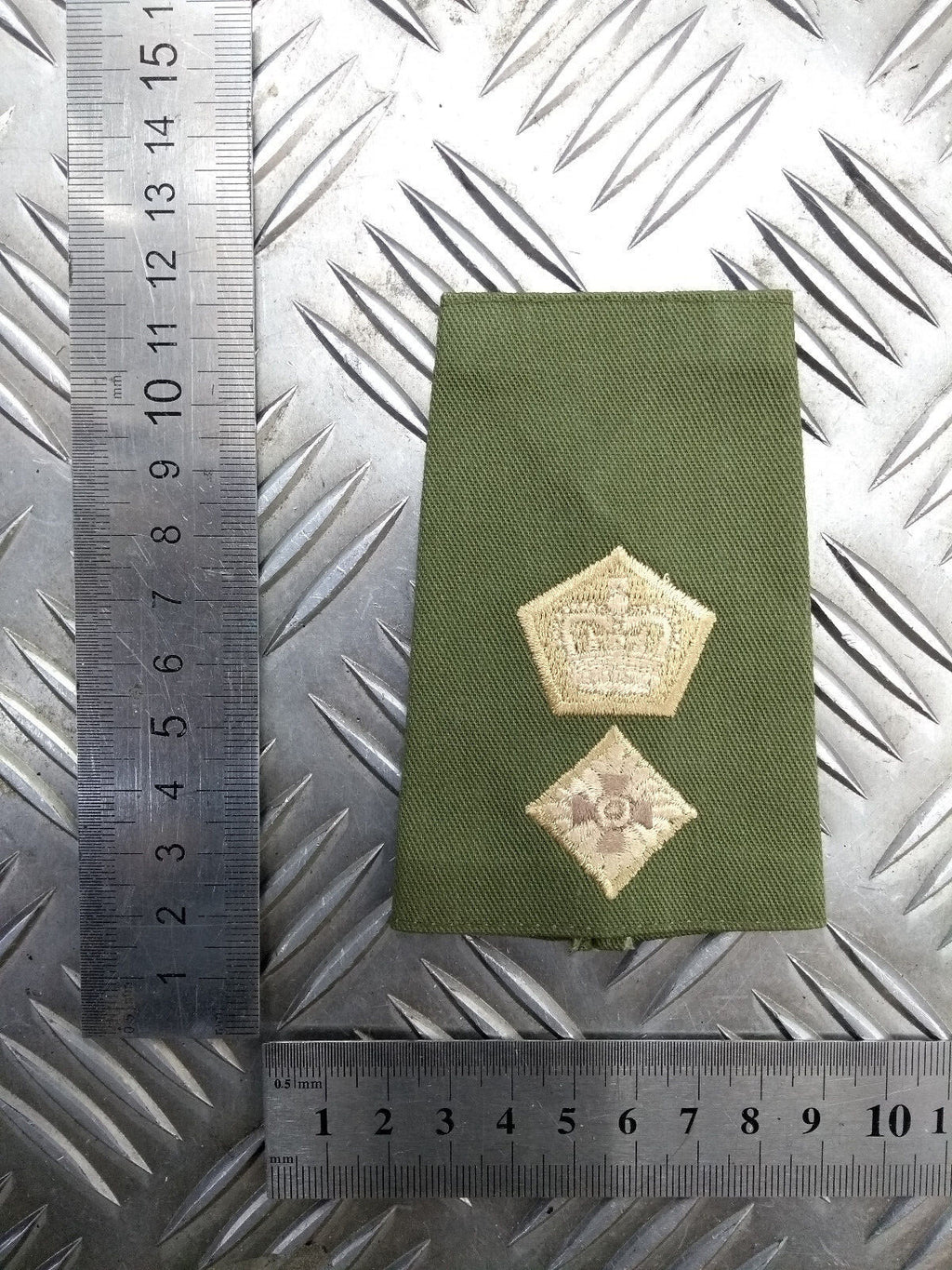 Khaki Edged OD Green Lieutenant Colonel Rank Slide Epaulette - NEW