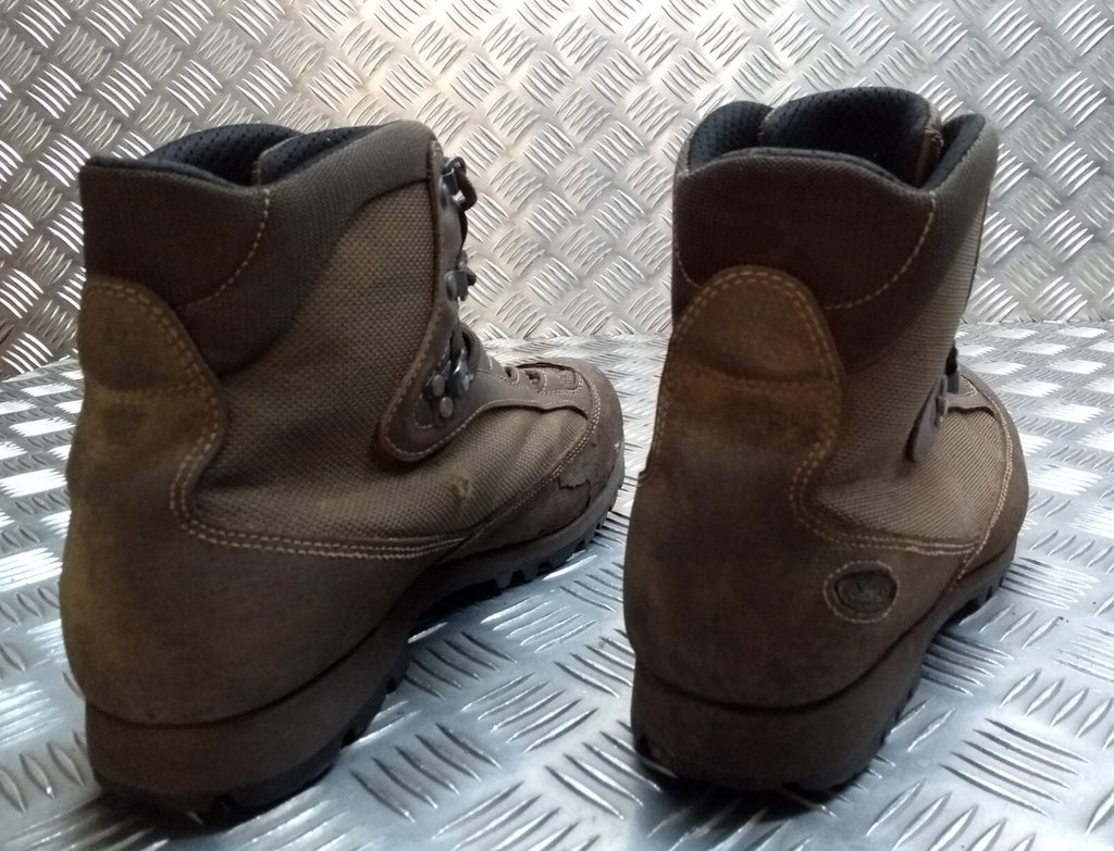 AKU MVP Boots Lined GTX Combat With Vibram Soles Genuine British Army Spec 10M