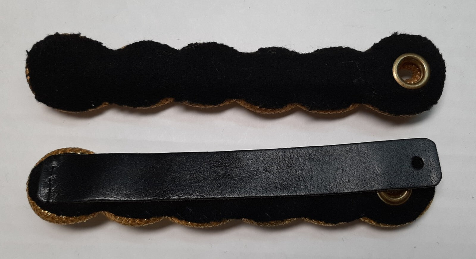Army Tank Regiment Officers Shoulder Cords British Army Not A Matching Pair