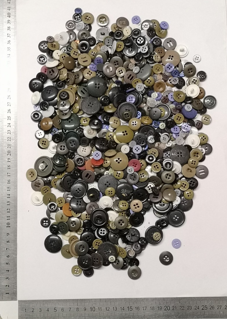 Vintage Style Unsorted Mixed Styles, Sizes & Colours Buttons 500g Lot#31