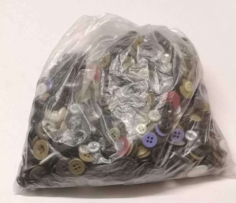 Vintage Style Unsorted Mixed Styles, Sizes & Colours Buttons 500g Lot#31