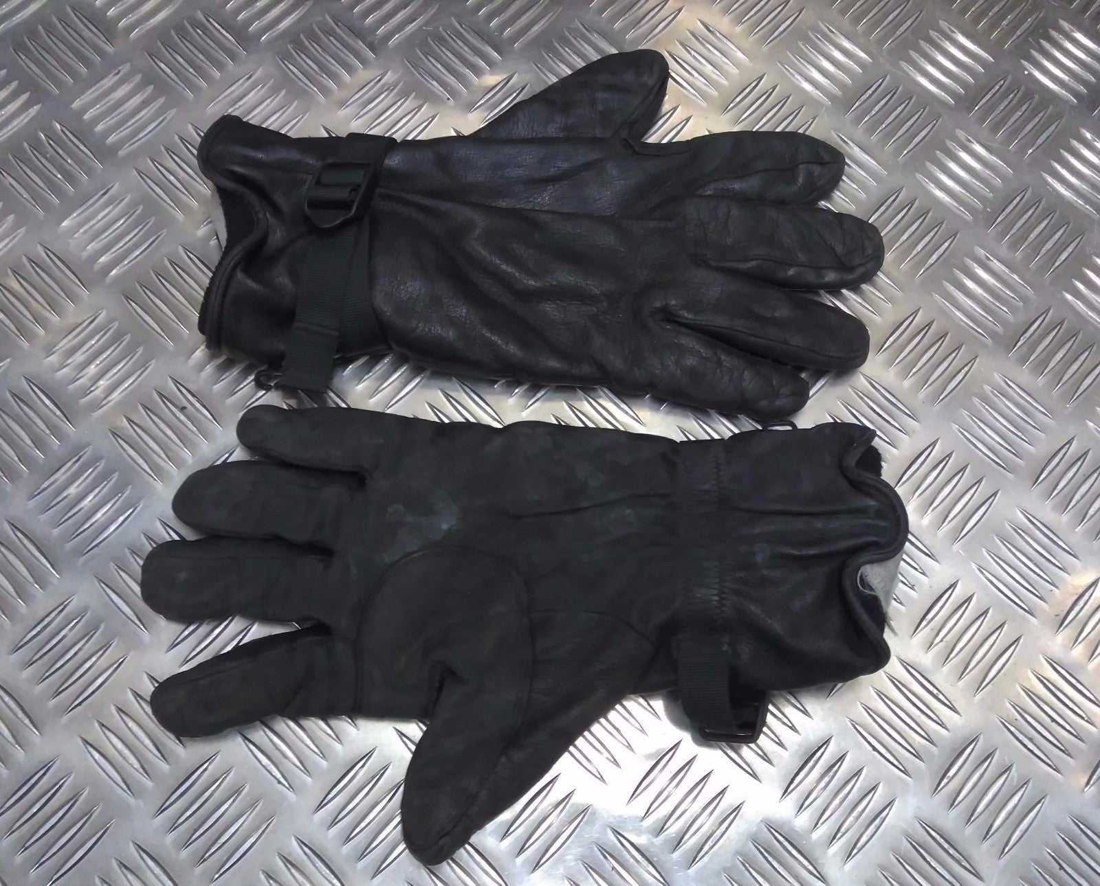 Soldier 95 Black or Green Leather Combat Gloves MVP