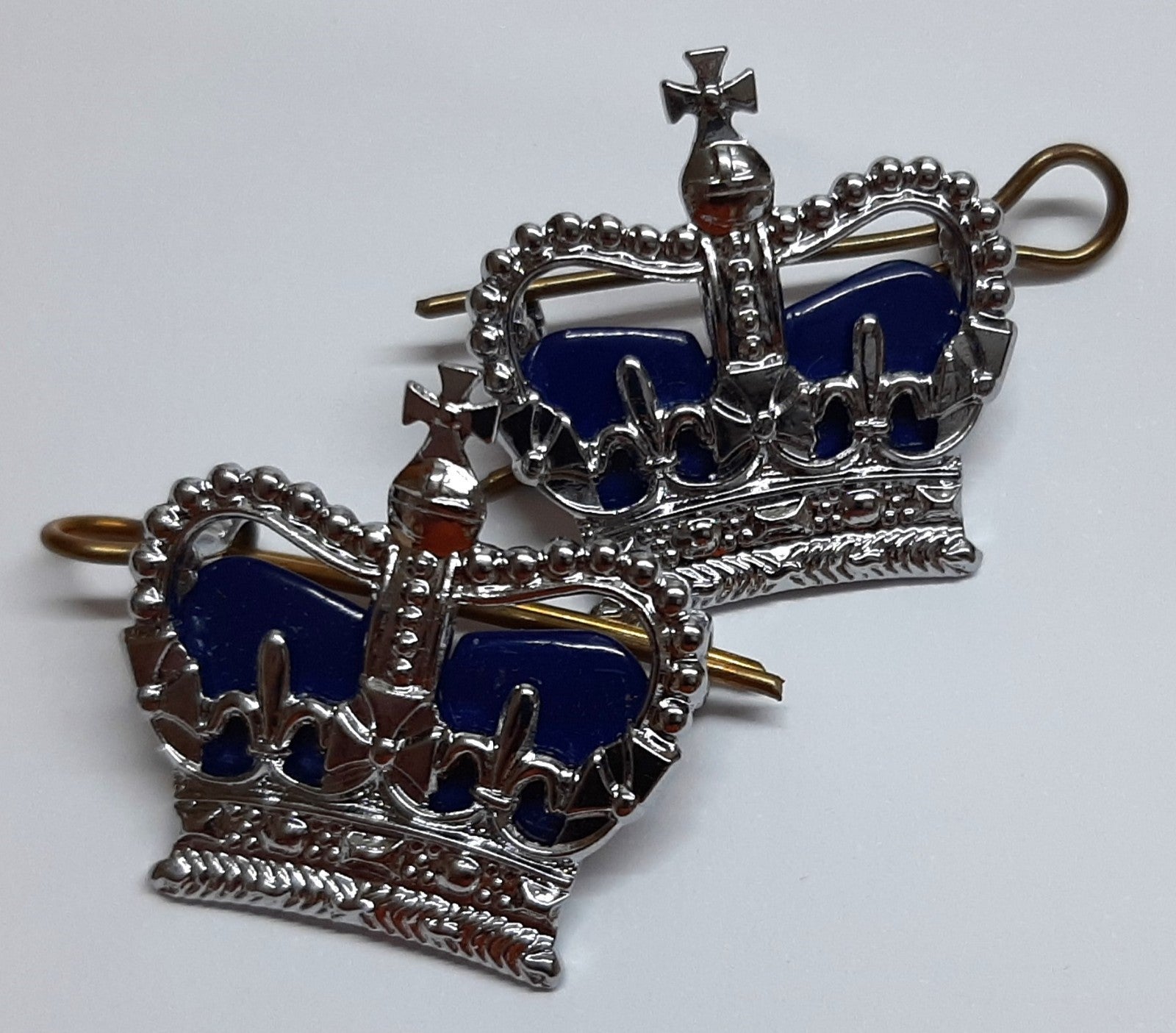 St Edwards Crowns Shoulder Rank Crown Chrome with Blue Backing Made in England