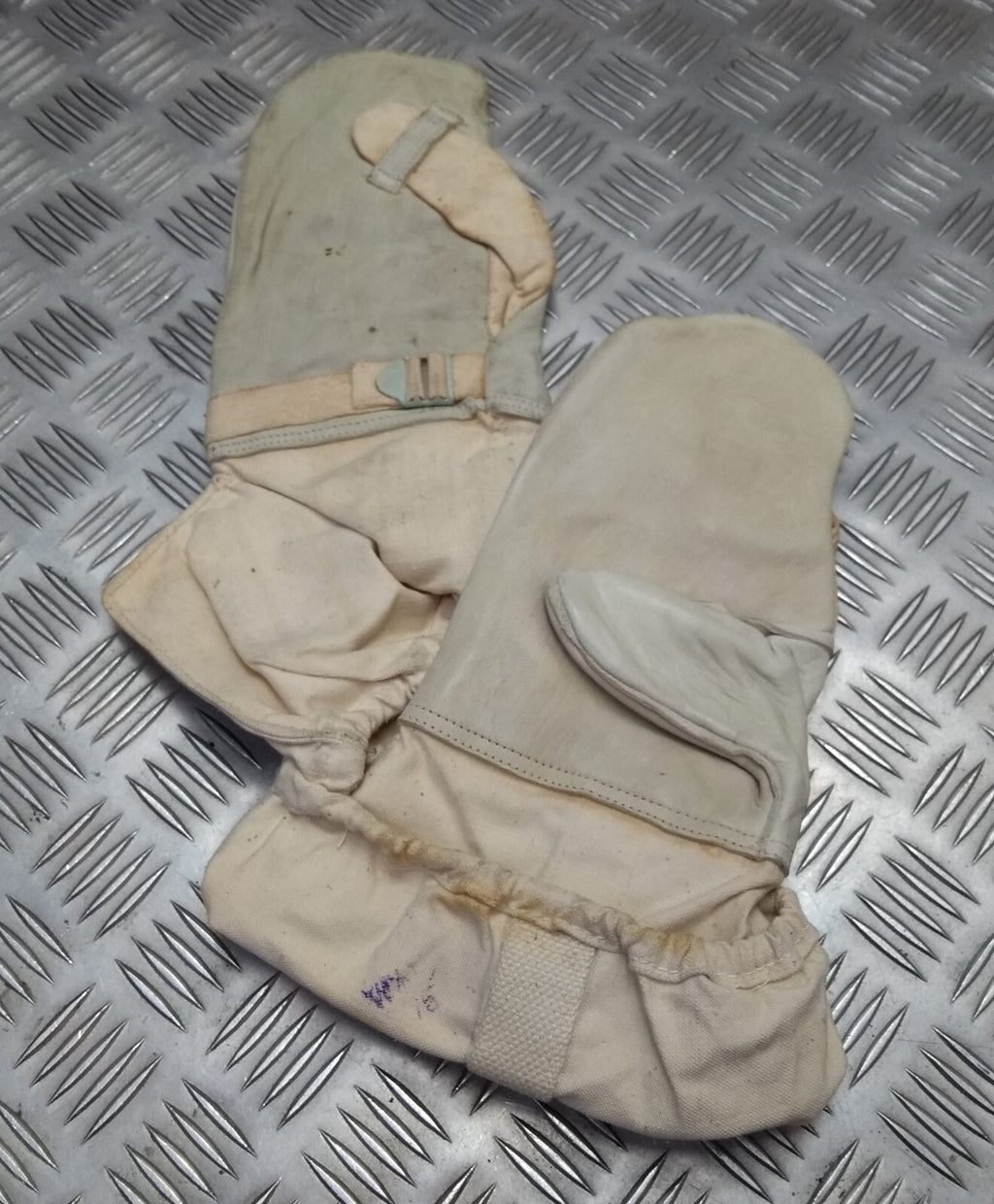 Vintage Arctic Mitts British Army issue Canvas & Chrome Leather & Trigger Finger