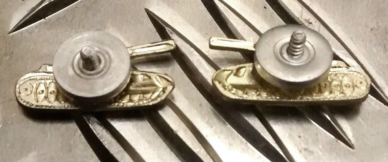 Tank Division Soviet USSR CCCP Red Army Pin Badges Obsolete - NEW