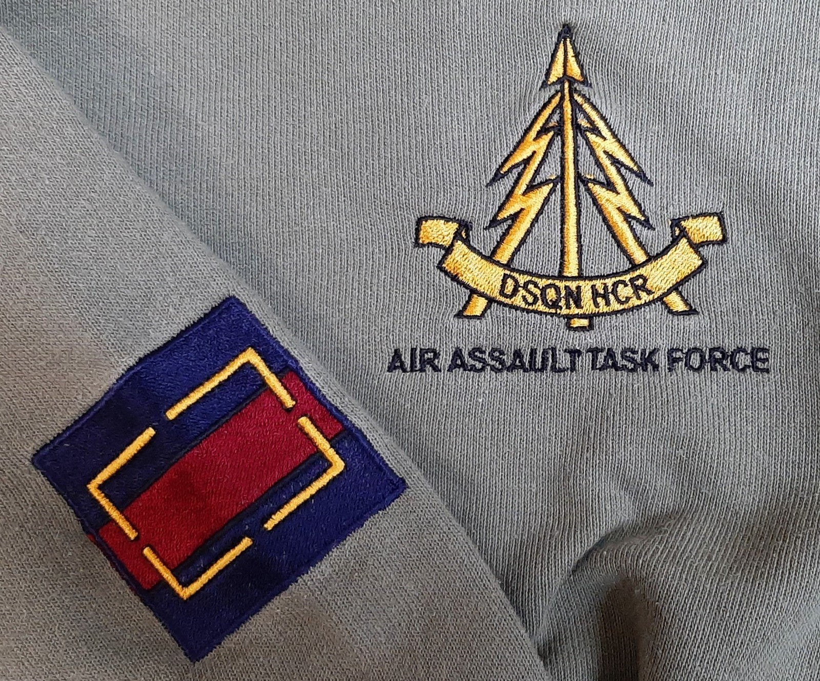 Air Assault Task Force DSQN HCR Insignia Green Sweat Top Size Large