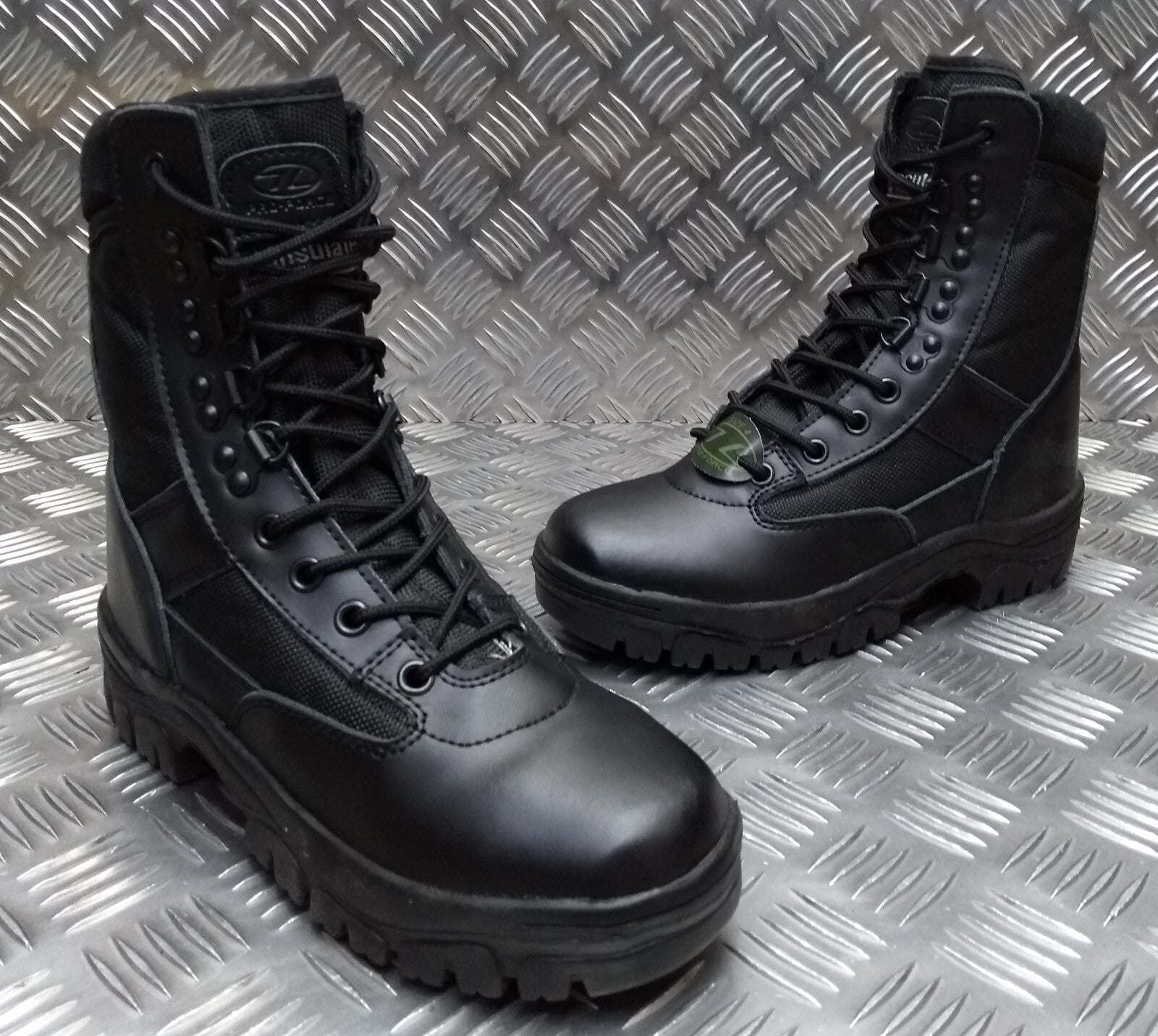 Lightweight Combat Boots With Shock Absorbing Anti Slip Soles Highlander UK4
