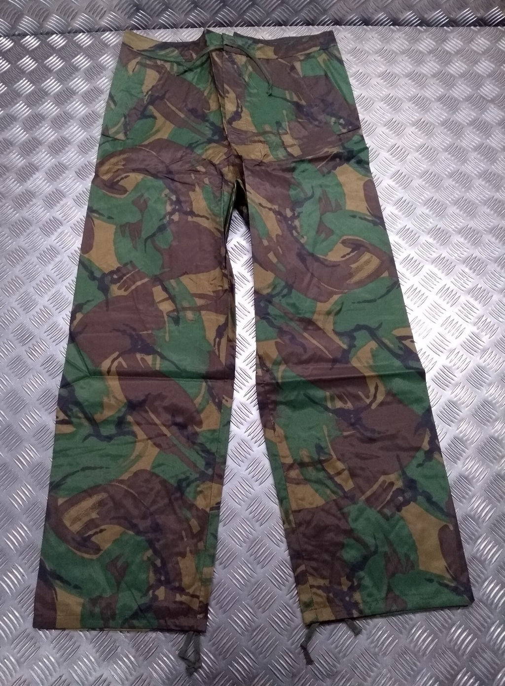 Army Waterproof Trouser old pattern British DP / DPM woodland Camo 90cm - NEW